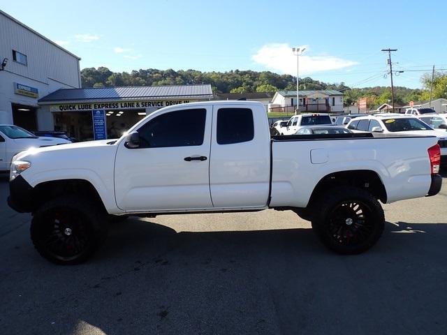 2016 Toyota Tacoma SR