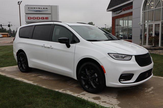 2026 Chrysler Pacifica PACIFICA LIMITED AWD