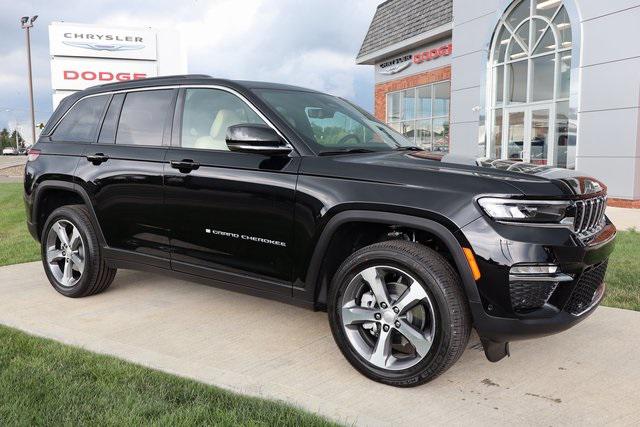 2025 Jeep Grand Cherokee GRAND CHEROKEE LIMITED 4X4 2025 Jeep Grand Cherokee GRAND CHEROKEE LIMITED 4X4