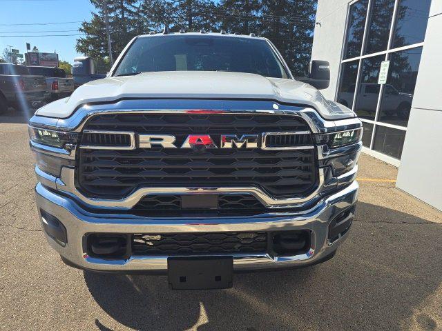 2026 RAM Ram 3500 Chassis Cab RAM 3500 TRADESMAN CHASSIS REGULAR CAB 4X4 84 CA