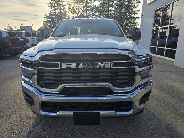 2026 RAM Ram 3500 Chassis Cab RAM 3500 TRADESMAN CHASSIS REGULAR CAB 4X4 84 CA