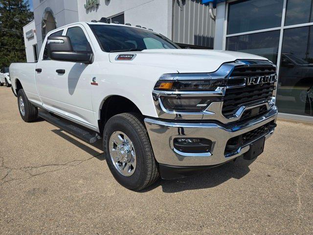 2026 RAM Ram 3500 RAM 3500 TRADESMAN CREW CAB 4X4 8 BOX