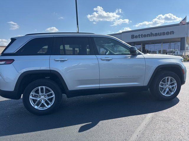 2024 Jeep Grand Cherokee Laredo X 4x4