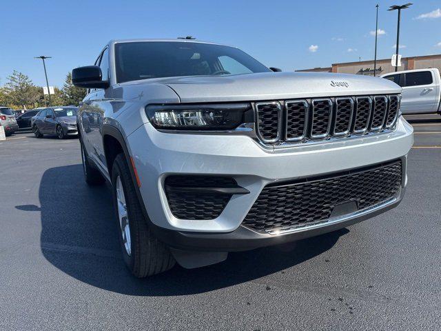 2024 Jeep Grand Cherokee Laredo X 4x4