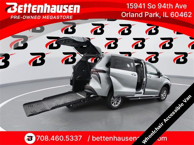 2024 Toyota Sienna LE 2024 Toyota Sienna LE