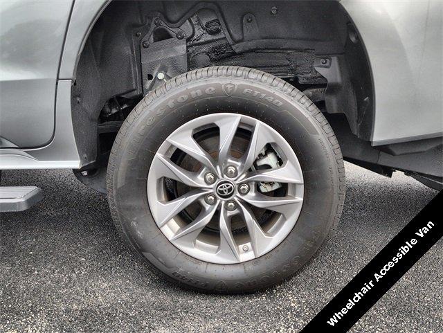 2024 Toyota Sienna LE 2024 Toyota Sienna LE