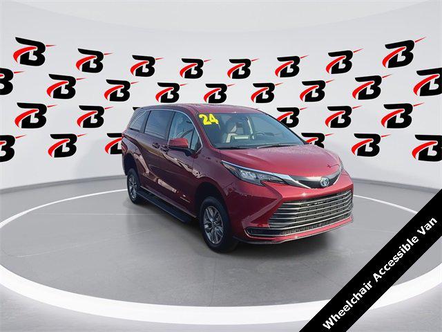 2024 Toyota Sienna LE 2024 Toyota Sienna LE