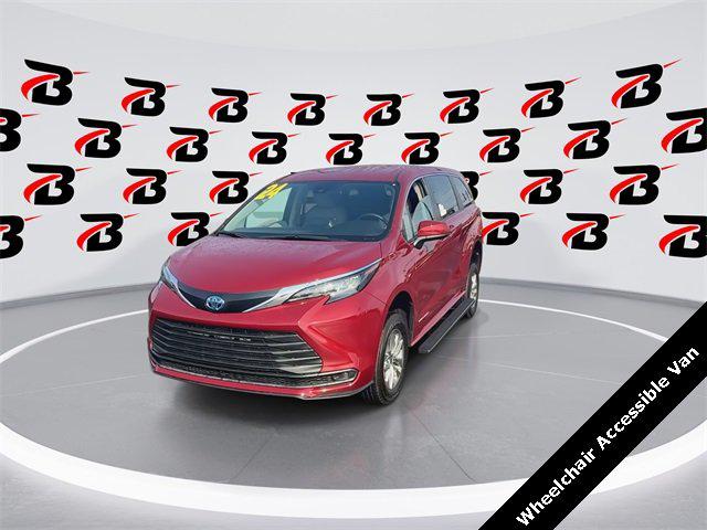 2024 Toyota Sienna LE 2024 Toyota Sienna LE