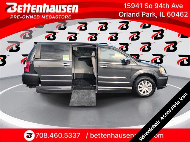 2012 Chrysler Town and Country Touring-L 2012 Chrysler Town and Country Touring-L