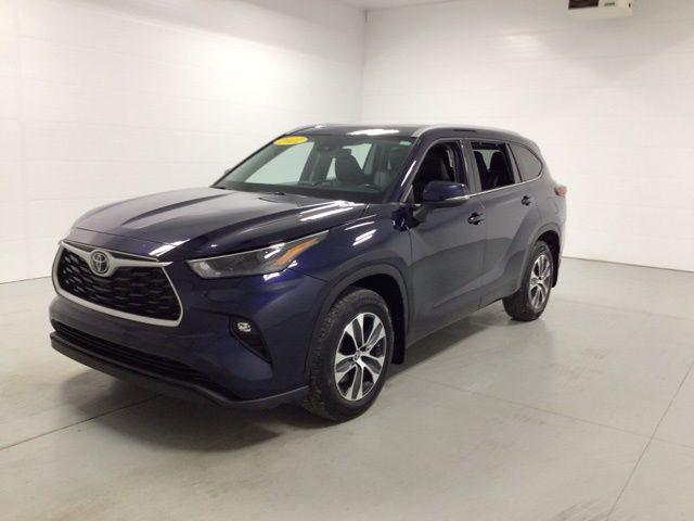 2022 Toyota Highlander XLE 2022 Toyota Highlander XLE