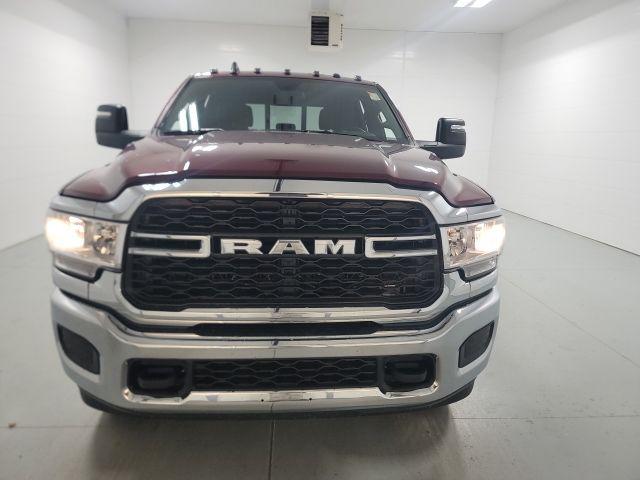 2024 RAM Ram 3500 RAM 3500 TRADESMAN CREW CAB 4X4 64 BOX 2024 RAM Ram 3500 RAM 3500 TRADESMAN CREW CAB 4X4 64 BOX