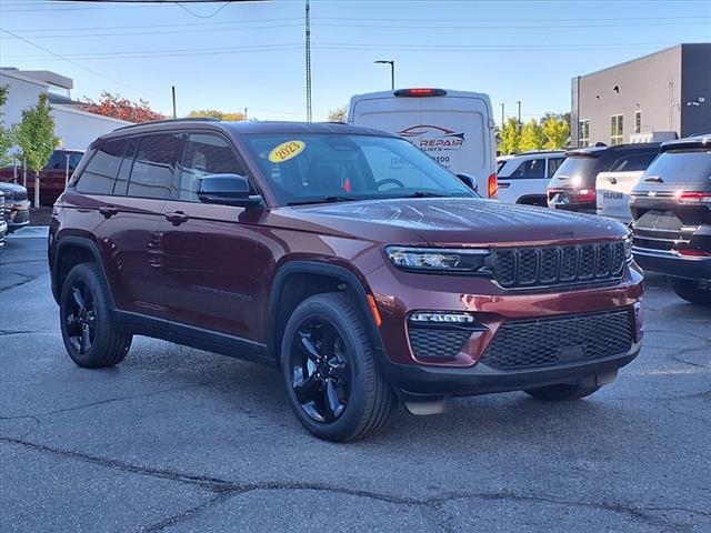 2023 Jeep Grand Cherokee Limited 4x4 2023 Jeep Grand Cherokee Limited 4x4