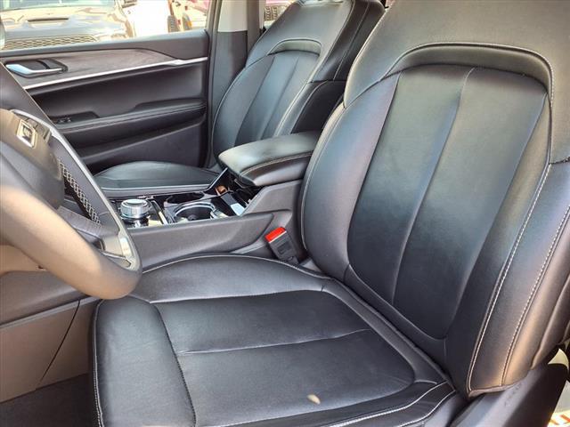 2023 Jeep Grand Cherokee Limited 4x4 2023 Jeep Grand Cherokee Limited 4x4