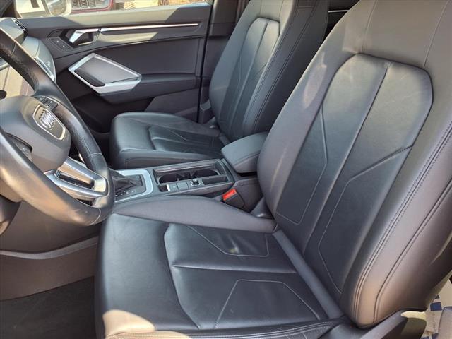 2023 Audi Q3 Premium 45 TFSI S line quattro Tiptronic 2023 Audi Q3 Premium 45 TFSI S line quattro Tiptronic