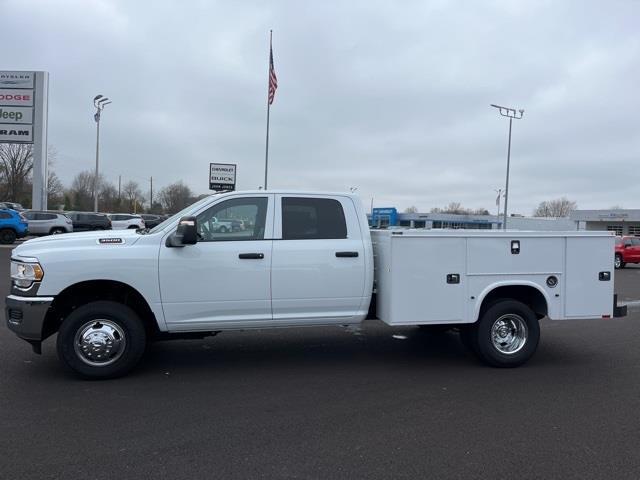 2024 RAM Ram 3500 Chassis Cab RAM 3500 TRADESMAN CREW CAB CHASSIS 4X4 60 CA