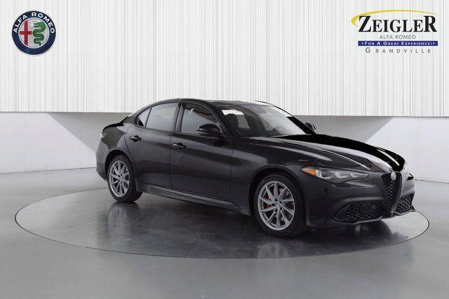 2024 Alfa Romeo Giulia GIULIA SPRINT AWD 2024 Alfa Romeo Giulia GIULIA SPRINT AWD