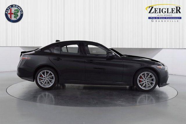 2024 Alfa Romeo Giulia GIULIA SPRINT AWD 2024 Alfa Romeo Giulia GIULIA SPRINT AWD