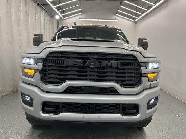 2026 RAM Ram 2500 RAM 2500 BLACK EXPRESS CREW CAB 4X4 64 BOX 2026 RAM Ram 2500 RAM 2500 BLACK EXPRESS CREW CAB 4X4 64 BOX