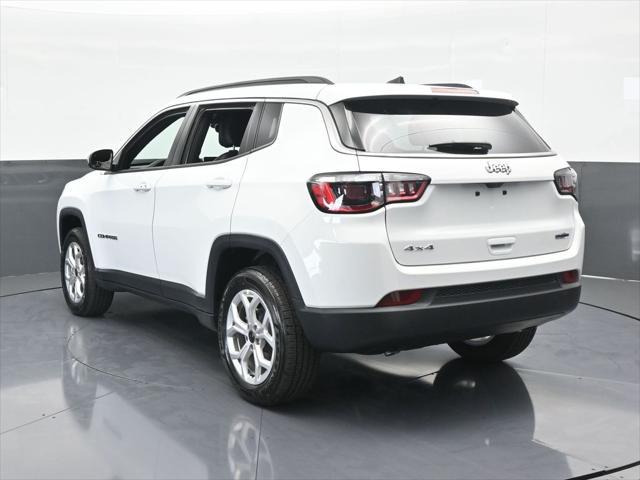 2025 Jeep Compass COMPASS LATITUDE 4X4