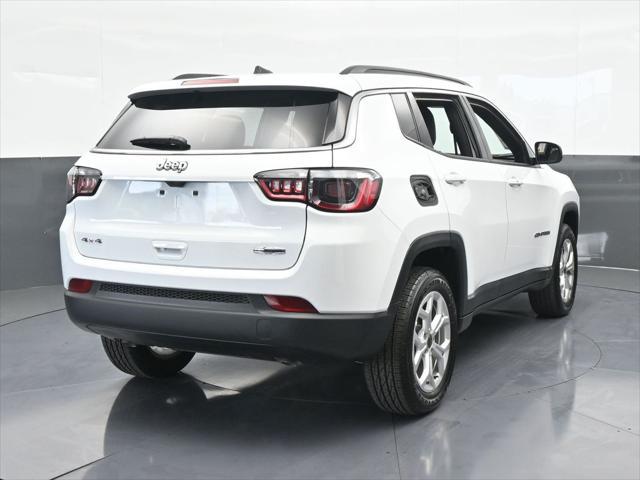 2025 Jeep Compass COMPASS LATITUDE 4X4