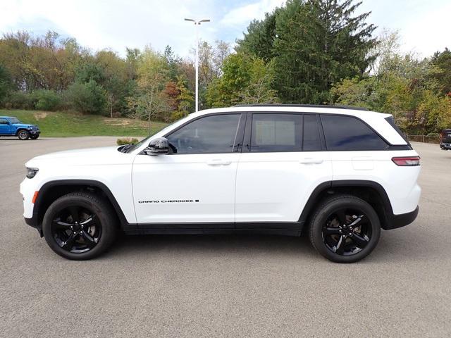 2023 Jeep Grand Cherokee Altitude 4x4 2023 Jeep Grand Cherokee Altitude 4x4