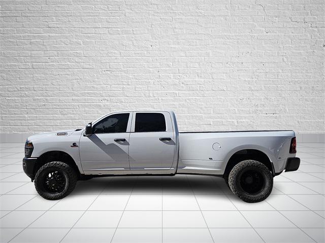 2026 RAM Ram 3500 RAM 3500 TRADESMAN CREW CAB 4X4 8 BOX