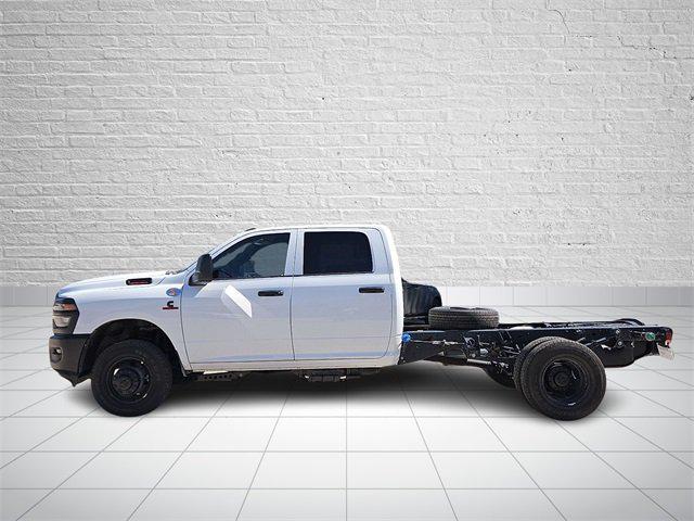 2026 RAM Ram 3500 Chassis Cab RAM 3500 TRADESMAN CREW CAB CHASSIS 4X4 60 CA