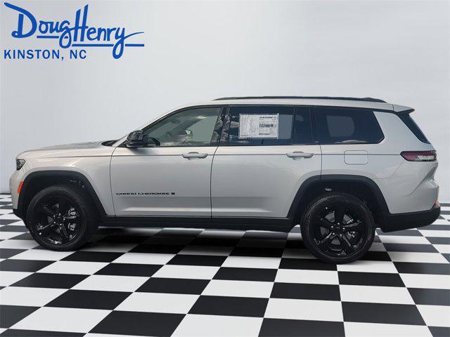 2025 Jeep Grand Cherokee GRAND CHEROKEE L ALTITUDE 4X4