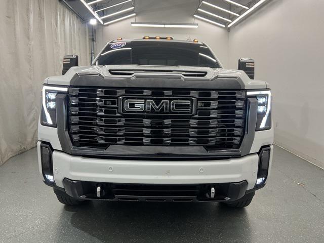 2024 GMC Sierra 3500HD 4WD Crew Cab Long Bed Denali Ultimate 2024 GMC Sierra 3500HD 4WD Crew Cab Long Bed Denali Ultimate