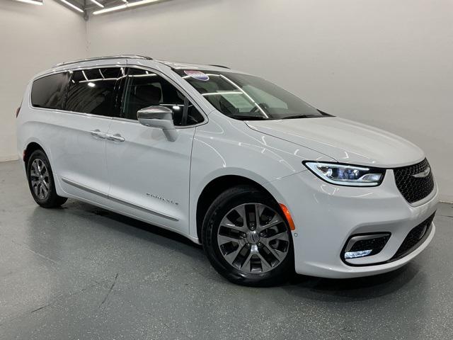 2024 Chrysler Pacifica Hybrid Pinnacle 2024 Chrysler Pacifica Hybrid Pinnacle