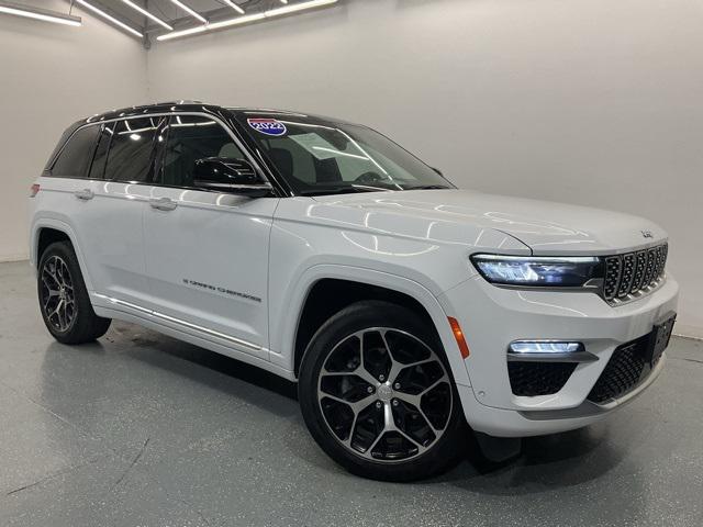 2022 Jeep Grand Cherokee 4xe Summit Reserve 4x4 2022 Jeep Grand Cherokee 4xe Summit Reserve 4x4