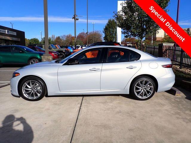 2025 Alfa Romeo Giulia GIULIA AWD 2025 Alfa Romeo Giulia GIULIA AWD