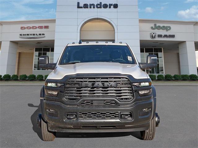 2026 RAM Ram 5500 Chassis Cab RAM 5500 TRADESMAN CHASSIS CREW CAB 4X4 84 CA 2026 RAM Ram 5500 Chassis Cab RAM 5500 TRADESMAN CHASSIS CREW CAB 4X4 84 CA