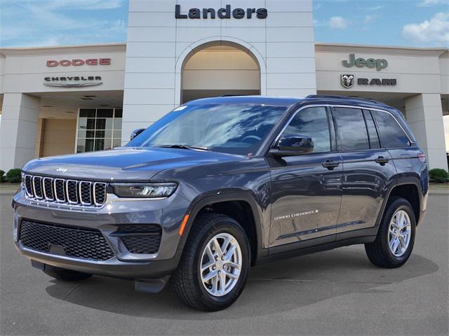 2025 Jeep Grand Cherokee GRAND CHEROKEE LAREDO X 4X2