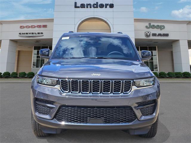 2025 Jeep Grand Cherokee GRAND CHEROKEE LAREDO X 4X2