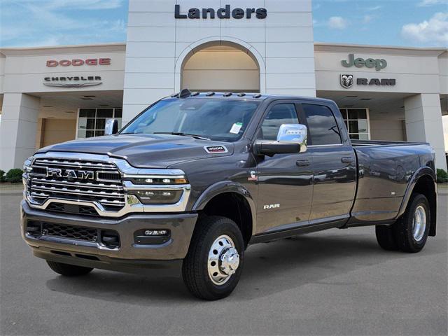 2025 RAM Ram 3500 RAM 3500 LIMITED LONGHORN CREW CAB 4X4 8 BOX 2025 RAM Ram 3500 RAM 3500 LIMITED LONGHORN CREW CAB 4X4 8 BOX
