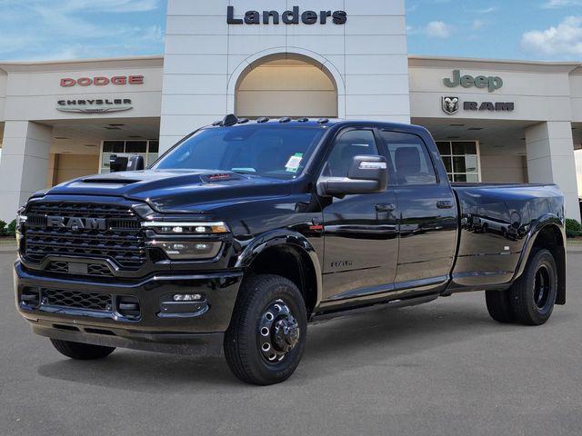 2025 RAM Ram 3500 RAM 3500 LIMITED CREW CAB 4X4 8 BOX