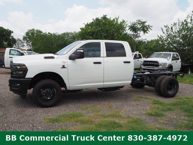 2025 RAM Ram 3500 Chassis Cab RAM 3500 TRADESMAN CREW CAB CHASSIS 4X4 60 CA 2025 RAM Ram 3500 Chassis Cab RAM 3500 TRADESMAN CREW CAB CHASSIS 4X4 60 CA