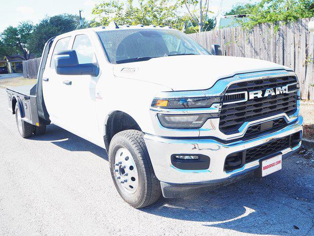 2025 RAM Ram 3500 Chassis Cab RAM 3500 TRADESMAN CREW CAB CHASSIS 4X4 60 CA 2025 RAM Ram 3500 Chassis Cab RAM 3500 TRADESMAN CREW CAB CHASSIS 4X4 60 CA