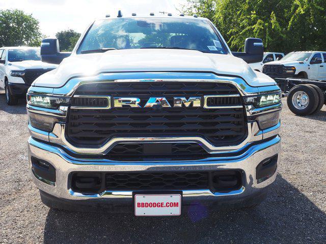 2025 RAM Ram 3500 Chassis Cab RAM 3500 TRADESMAN CREW CAB CHASSIS 4X4 60 CA 2025 RAM Ram 3500 Chassis Cab RAM 3500 TRADESMAN CREW CAB CHASSIS 4X4 60 CA