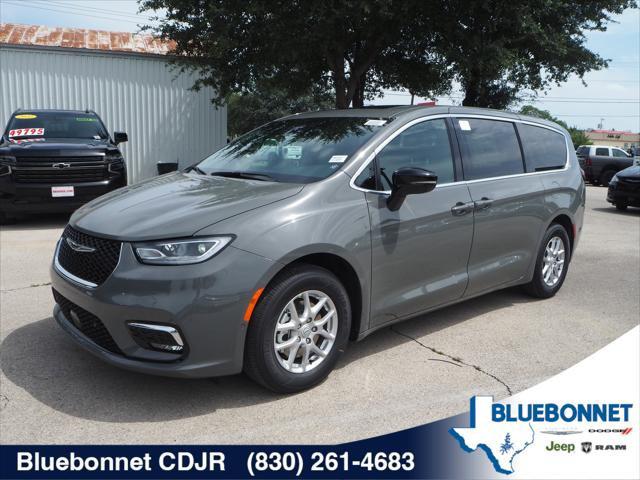2025 Chrysler Pacifica PACIFICA SELECT