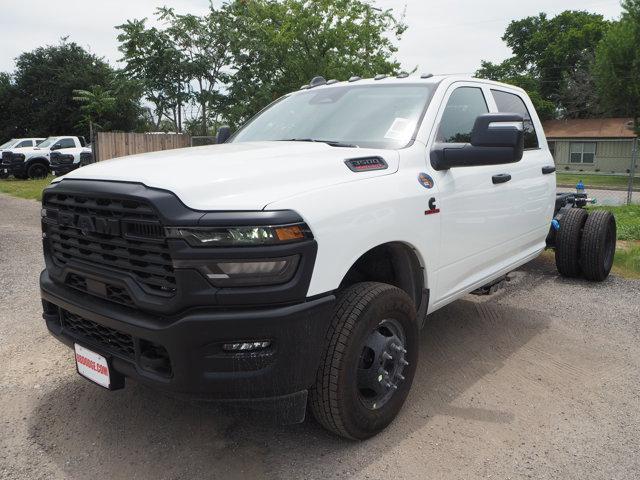2025 RAM Ram 3500 Chassis Cab RAM 3500 TRADESMAN CREW CAB CHASSIS 4X4 60 CA 2025 RAM Ram 3500 Chassis Cab RAM 3500 TRADESMAN CREW CAB CHASSIS 4X4 60 CA