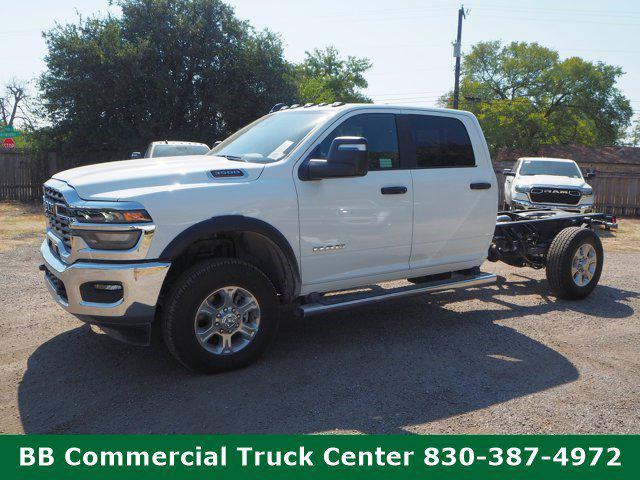 2026 RAM Ram 3500 Chassis Cab RAM 3500 BIG HORN CREW CAB CHASSIS 4X4 60 CA 2026 RAM Ram 3500 Chassis Cab RAM 3500 BIG HORN CREW CAB CHASSIS 4X4 60 CA