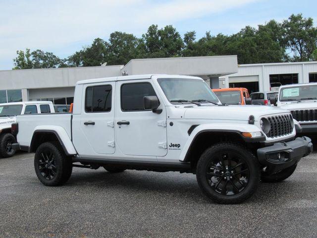 2025 Jeep Gladiator GLADIATOR NIGHTHAWK 4X4 2025 Jeep Gladiator GLADIATOR NIGHTHAWK 4X4