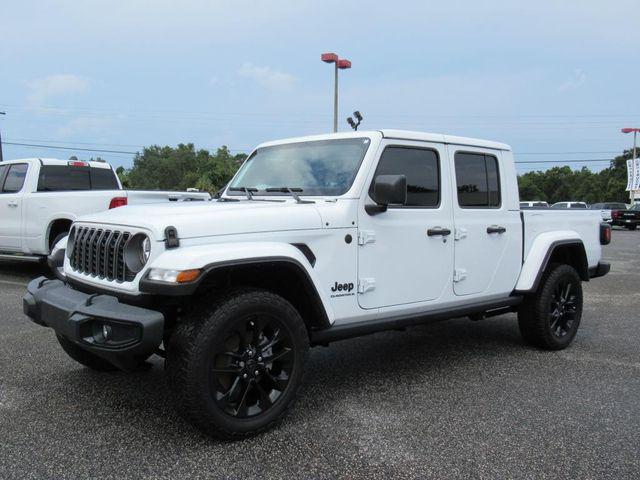 2025 Jeep Gladiator GLADIATOR NIGHTHAWK 4X4 2025 Jeep Gladiator GLADIATOR NIGHTHAWK 4X4