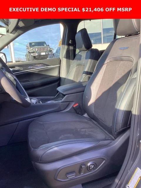 2023 Jeep Grand Cherokee Trailhawk