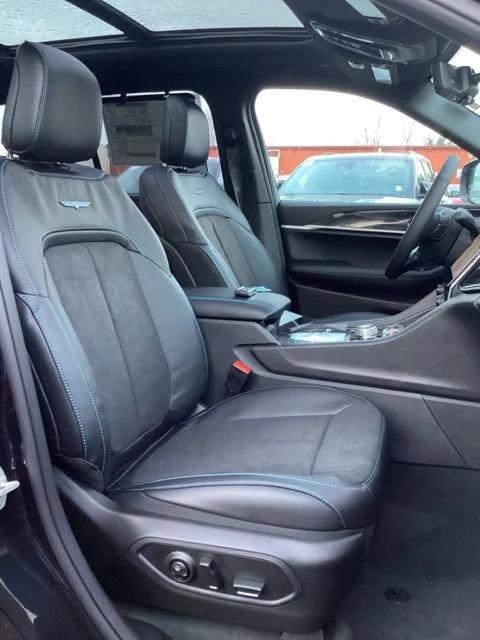 2024 Jeep Grand Cherokee Trailhawk