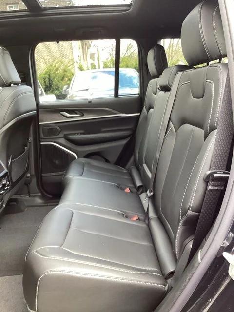 2024 Jeep Grand Cherokee Unknown