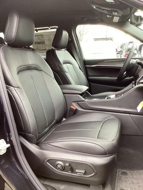 2024 Jeep Grand Cherokee Unknown