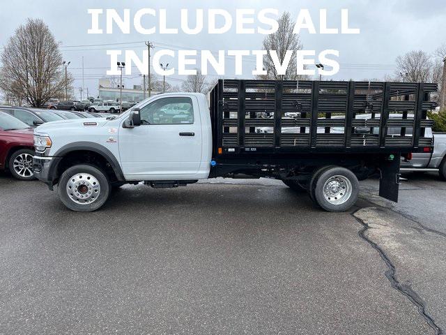 2024 RAM Ram 5500 Chassis Cab RAM 5500 TRADESMAN CHASSIS REGULAR CAB 4X4 84 CA 2024 RAM Ram 5500 Chassis Cab RAM 5500 TRADESMAN CHASSIS REGULAR CAB 4X4 84 CA